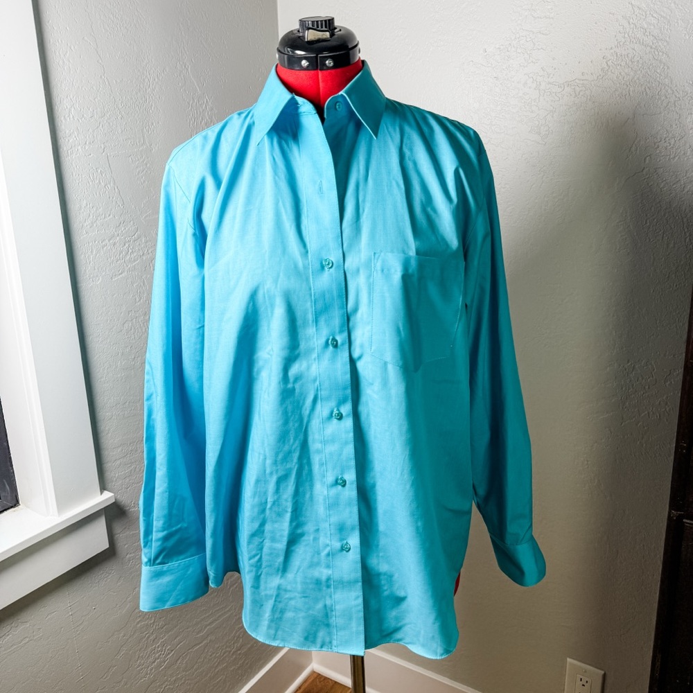 Foxcroft Turquoise Button Up Shirt Wrinkle Free Stretch Size 10